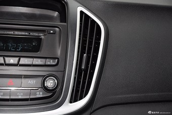 2015款 宝骏560 1.8L手动舒适型