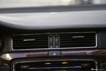 2013款斯柯达速派1.8T手自一体名仕版