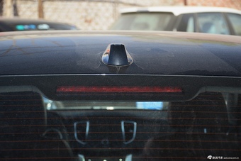 2016款奔腾B90 1.8T自动尊贵型十周年纪念版