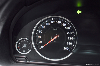 2014款宝马5系GT 528i 2.0T自动领先型