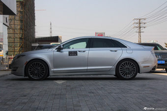 2014款林肯MKZ 2.0T自动尊耀版