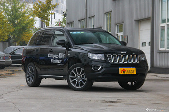 2014款指南者改款2.4L四驱豪华导航版