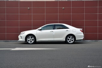 2015款凯美瑞骏瑞2.0S凌动版