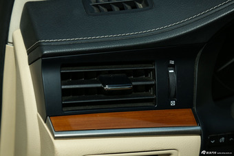 2013款雷克萨斯ES 250自动豪华型