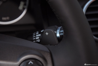 2015款第四代发现3.0 SDV6 HSE柴油版