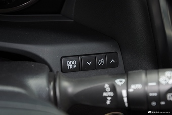 2015款埃尔法3.5L自动豪华版