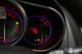 2014款马自达CX-7 2.5L自动两驱豪华版