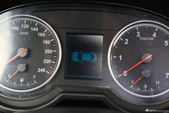 2014款中华H530 1.6L手动豪华型