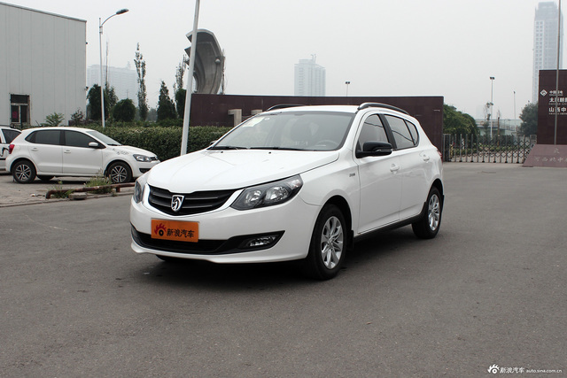 2014款宝骏610 CROSS 1.5L手动舒适型图片