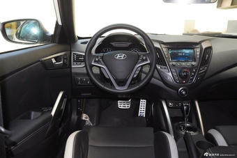 2015款现代飞思 1.6T自动尊享版