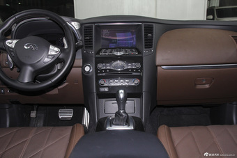 2013款英菲尼迪QX70 3.7L超越版