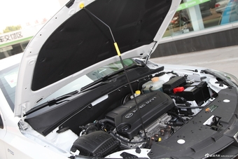 2014款宝骏610 CROSS 1.5L自动豪华型