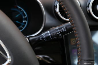 2016款凯翼X3 1.6L手动智联V版