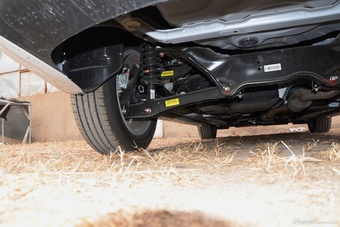 2016款翼神1.8L 手动黑白复刻版