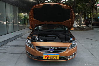 2016款沃尔沃S60L 2.0T自动 T5智驭版