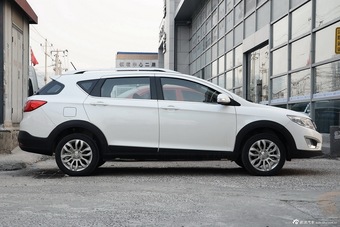 2016款风神AX3 1.5L手动尚酷型