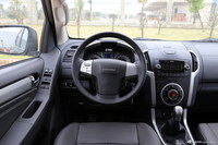 2015款五十铃mu-X 3.0T自动四驱探索型