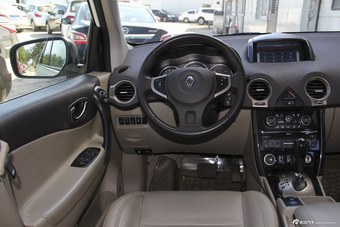 2014款雷诺科雷傲2.5L四驱豪华版