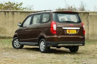 2014款五菱宏光S 1.2L手动舒适型