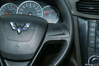 2014款五菱宏光 1.2L 手动标准型