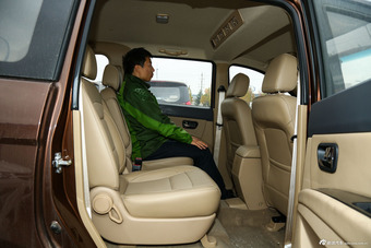 2014款五菱宏光S 1.2L手动舒适型