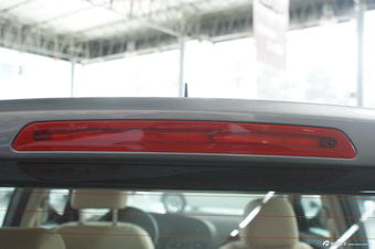 2012款中华V5 1.5T手动两驱豪华型