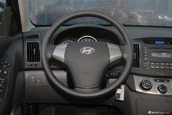 2015款悦动1.6L自动舒适型