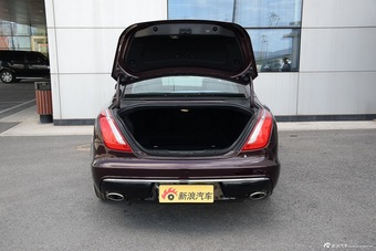 2016款捷豹XJL 2.0T自动两驱典雅商务版