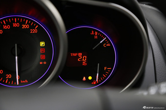 2014款马自达CX-7 2.5L自动两驱时尚版