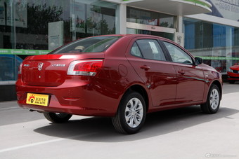 2013款宝骏630 1.5L手动精英型