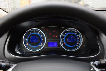 2015款吉利EC8 2.0L自动精英型