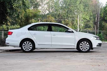 2015款速腾230TSI自动舒适型