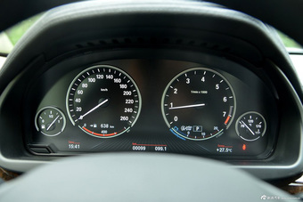 2015款宝马X6 2.0T自动xDrive28i