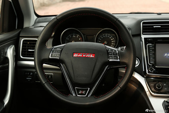 2015款哈弗H6运动版1.5T自动两驱豪华型