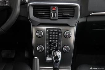 2015款沃尔沃V40到店实拍