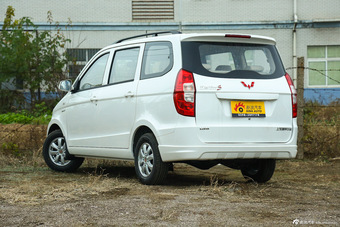 2015款五菱宏光S 1.5L手动超值版