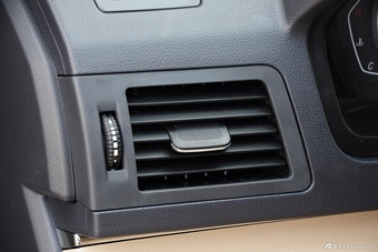 2015款绅宝D20两厢1.5L手动乐天版