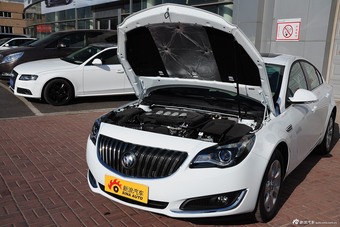 2015款君威2.0L自动领先时尚型