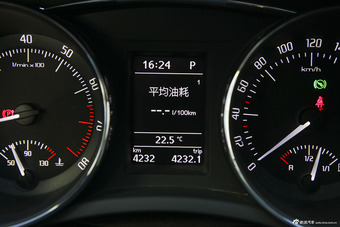 2013款斯柯达速派1.8T手自一体名仕版