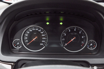 2014款宝马5系GT 528i 2.0T自动领先型