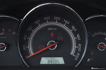 2013款宝骏630 1.5L手动精英型