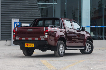 2015款五十铃D-MAX 2.5T手动四驱基本型