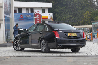 2016款凯迪拉克CT6 3.0T自动40T铂金版