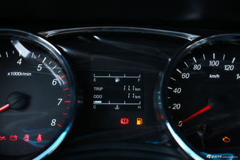 2015款五菱宏光S1 1.5L手动标准型