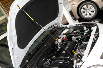 2014款英朗XT 1.6T时尚运动型