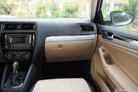 2015款速腾230TSI自动舒适型