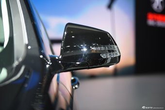 2015上海车展：绅宝D80