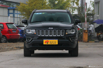 2014款指南者改款2.4L四驱豪华导航版