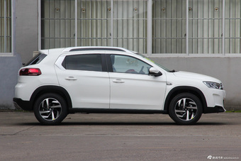 2015款东风雪铁龙C3-XR 1.6L手动先锋型