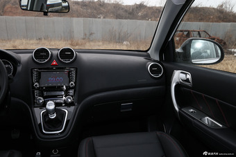 2015款哈弗H6升级版1.5T手动两驱精英型